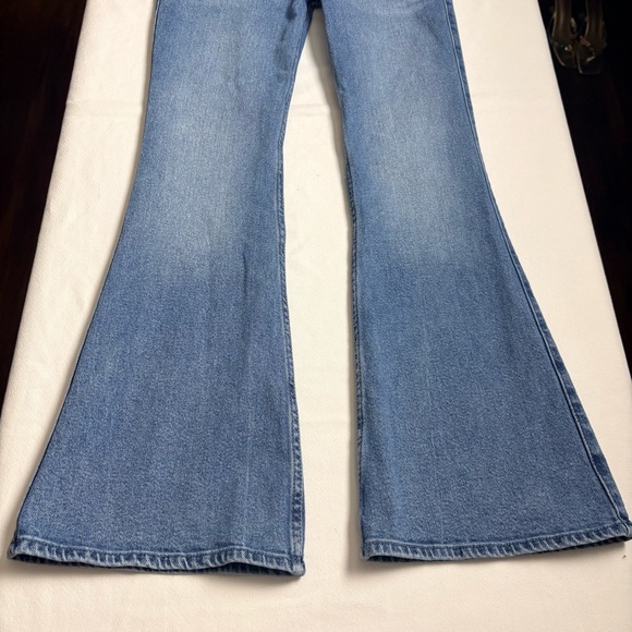 Vintage Hollister Low Rise, Wide Flare Jeans- 0/25 - Picture 3 of 8